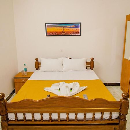 Maison Blanche Near Rock Beach Hotel Pondicherry Luaran gambar