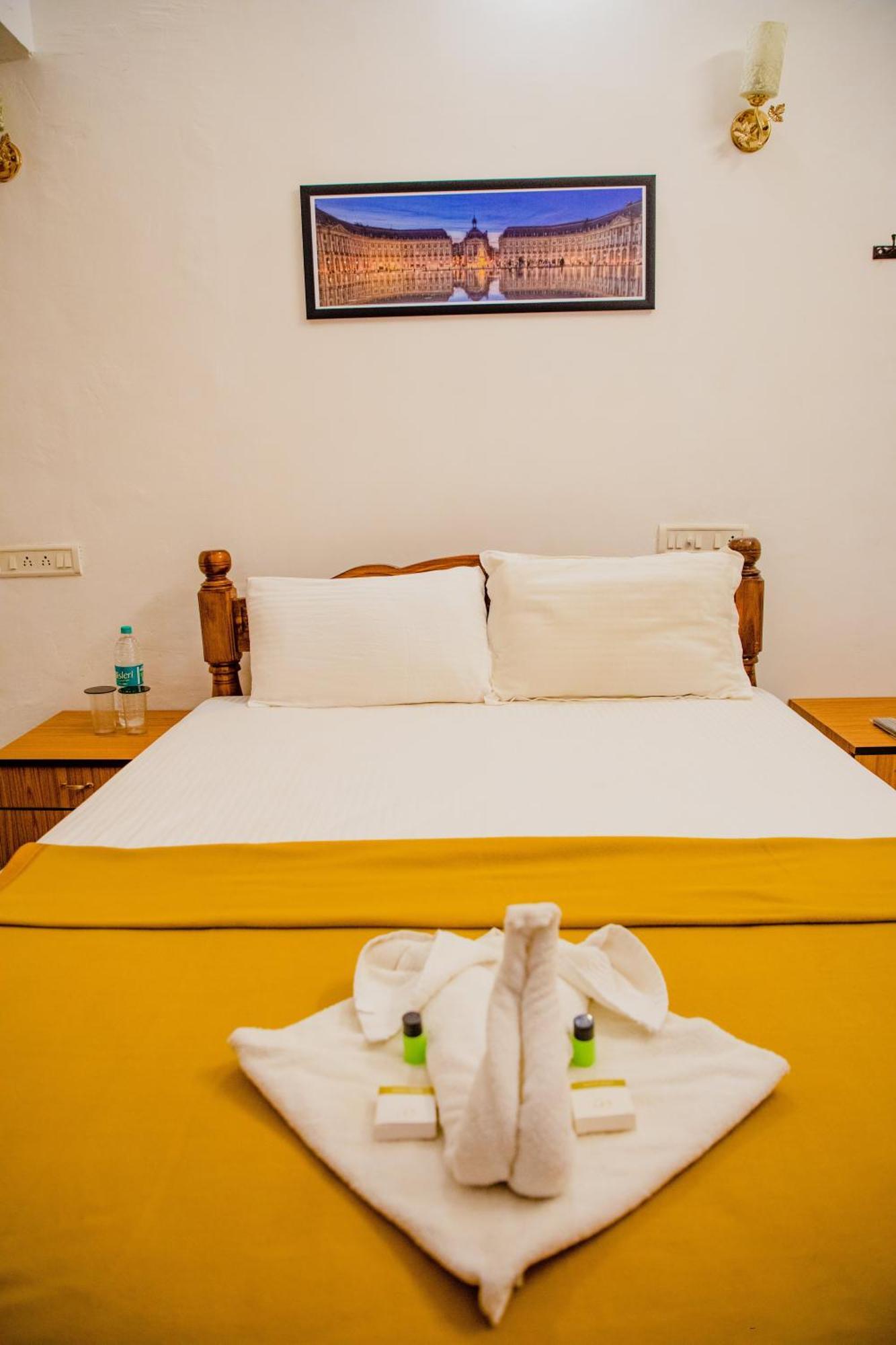 Maison Blanche Near Rock Beach Hotel Pondicherry Luaran gambar