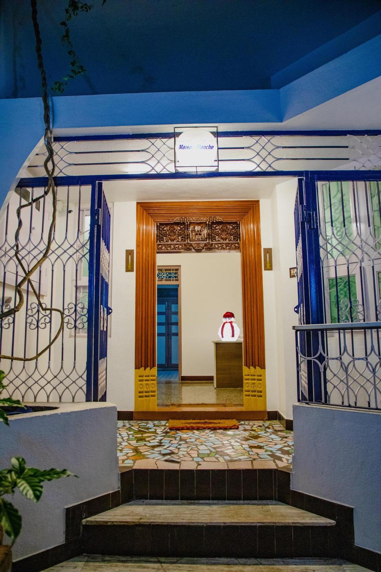 Maison Blanche Near Rock Beach Hotel Pondicherry Luaran gambar