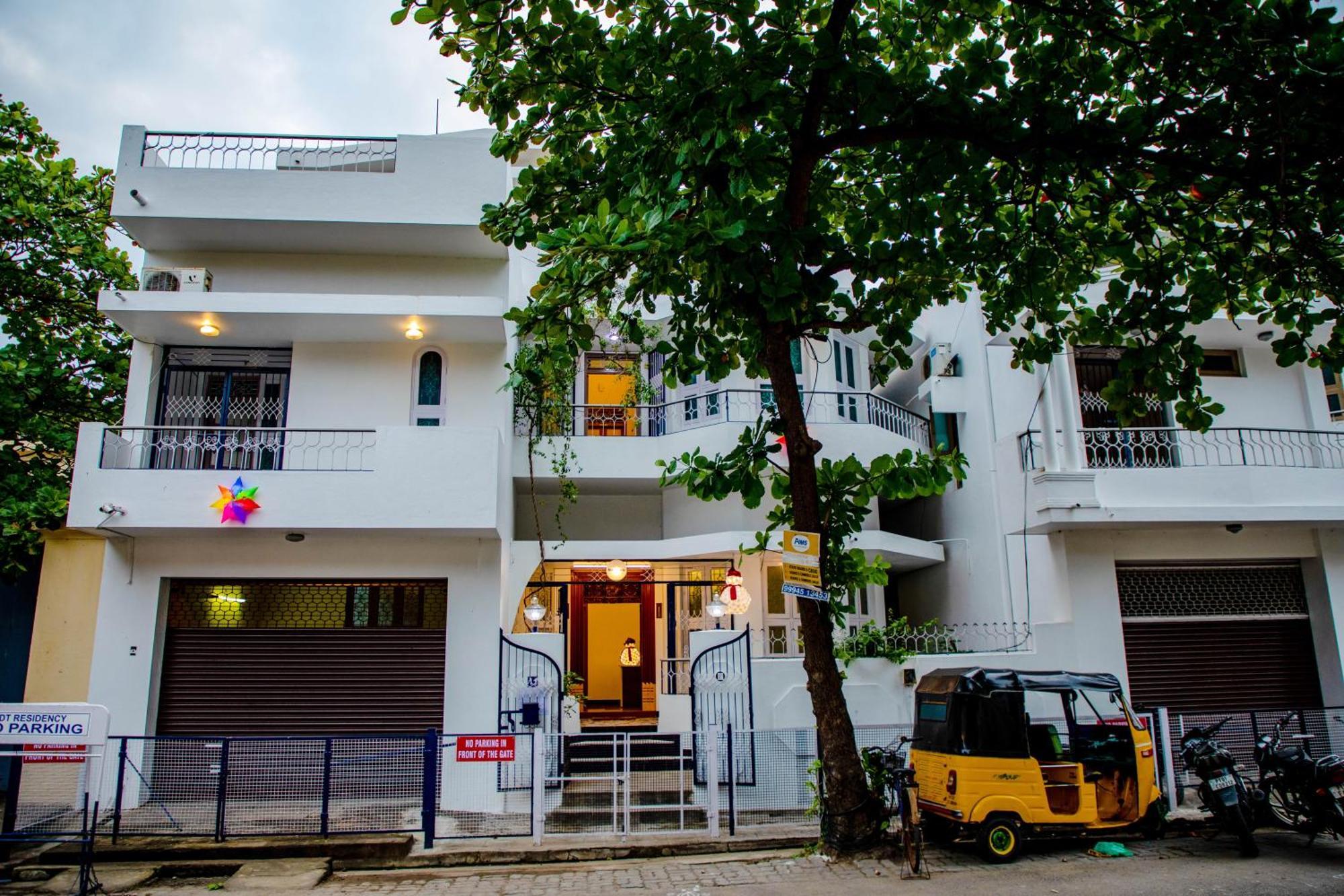 Maison Blanche Near Rock Beach Hotel Pondicherry Luaran gambar