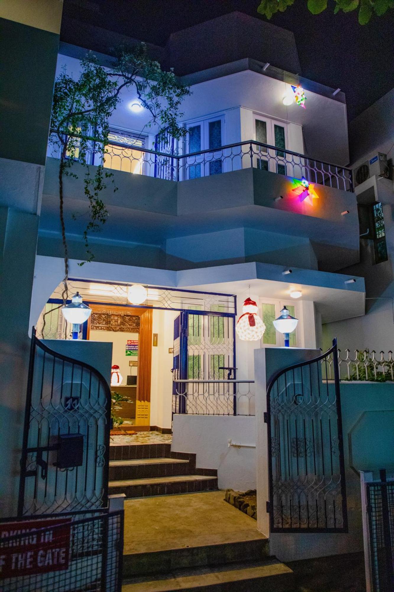 Maison Blanche Near Rock Beach Hotel Pondicherry Luaran gambar