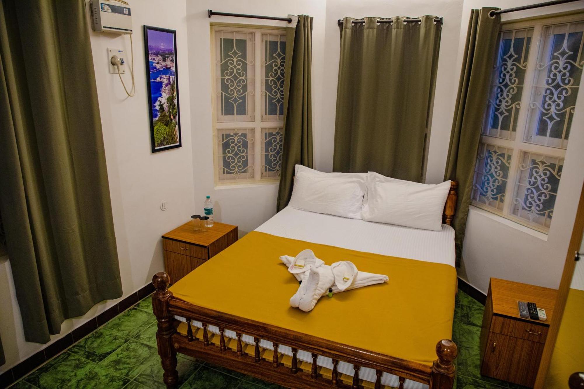 Maison Blanche Near Rock Beach Hotel Pondicherry Luaran gambar