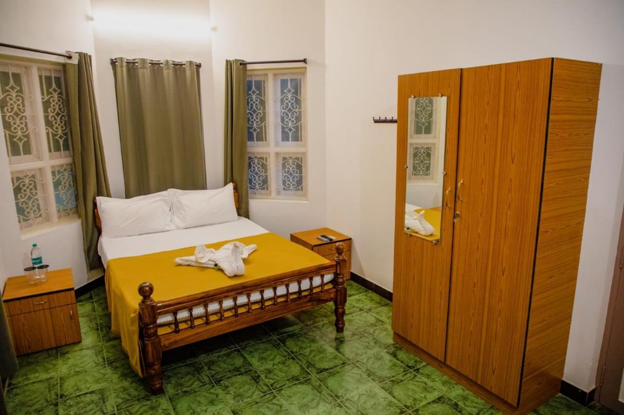 Maison Blanche Near Rock Beach Hotel Pondicherry Luaran gambar